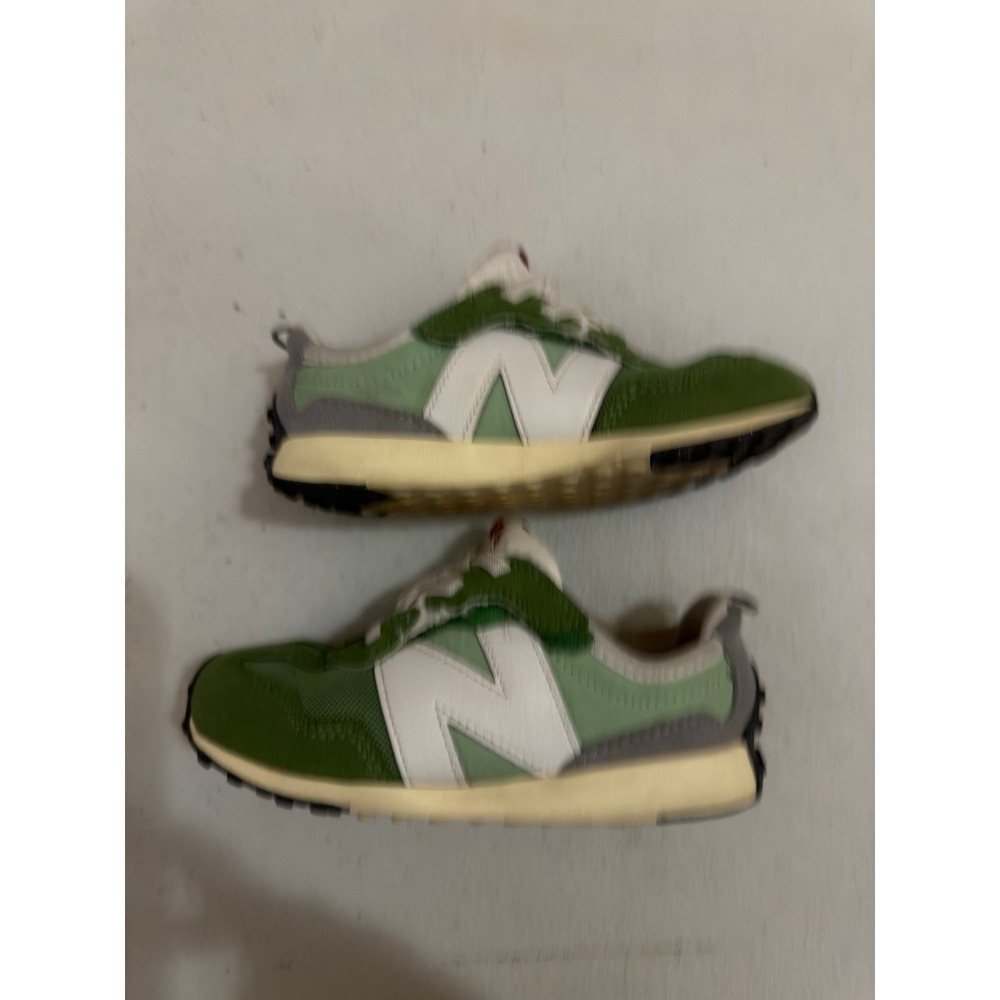 New Balance 327 Sneaker Green White 10c #3075